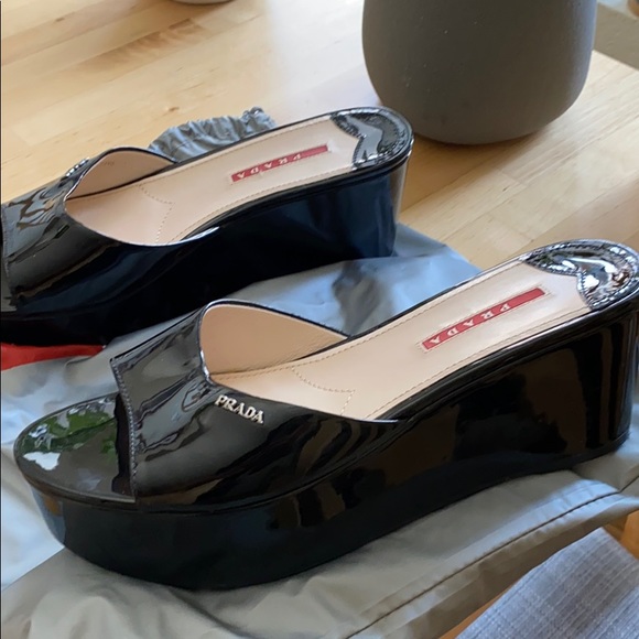 Prada patent leather sandals - Picture 7 of 7